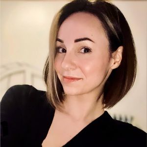 Meet your Posher, Elena